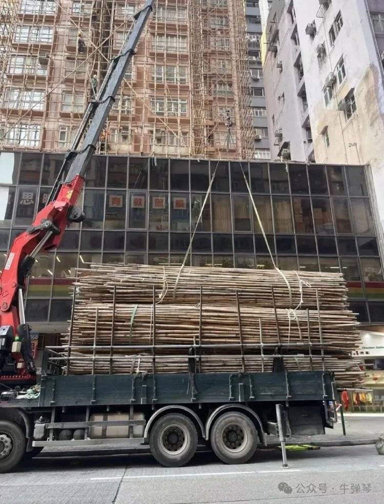 大埔火灾已致44人遇难 香港为何还在用竹脚手架?